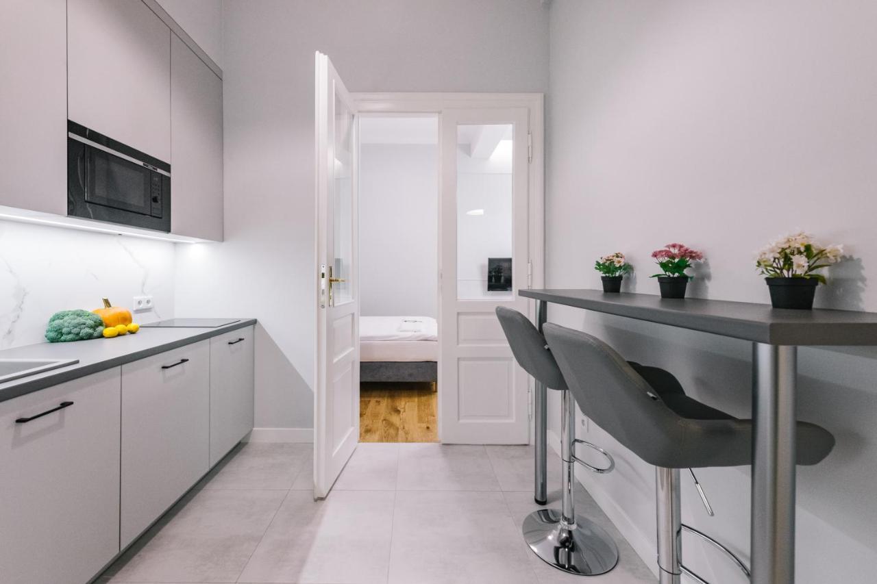 Movart Boutique Aparthotel Cracovia Esterno foto