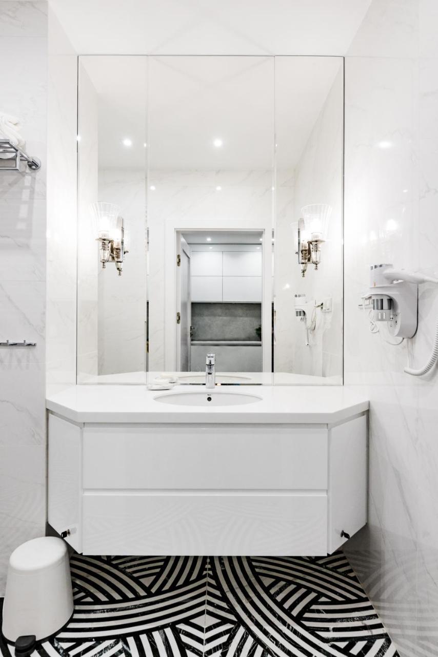 Movart Boutique Aparthotel Cracovia Esterno foto